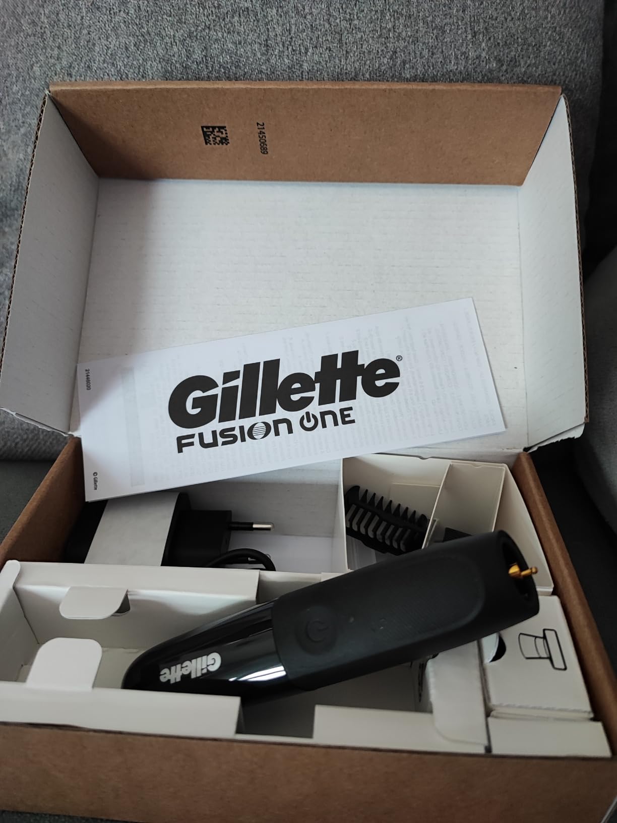Trimmer gut, Batterieklappe wackelig