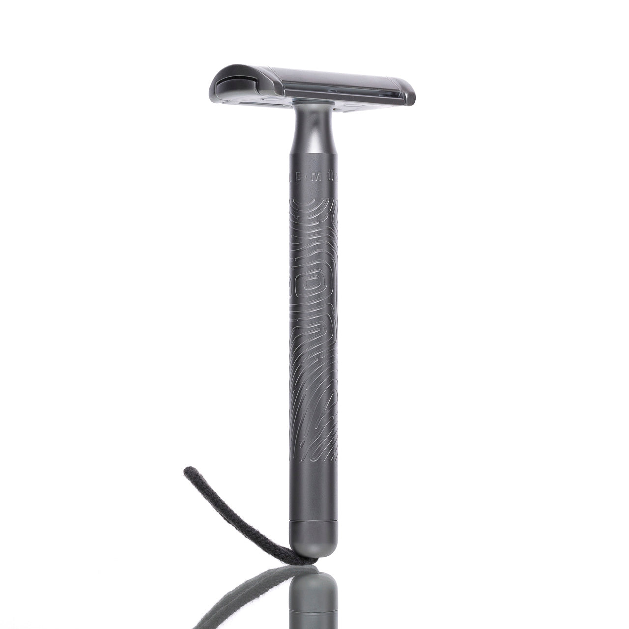 blackbeards-rasierhobel-companion-mit-kordel-double-edge image 1