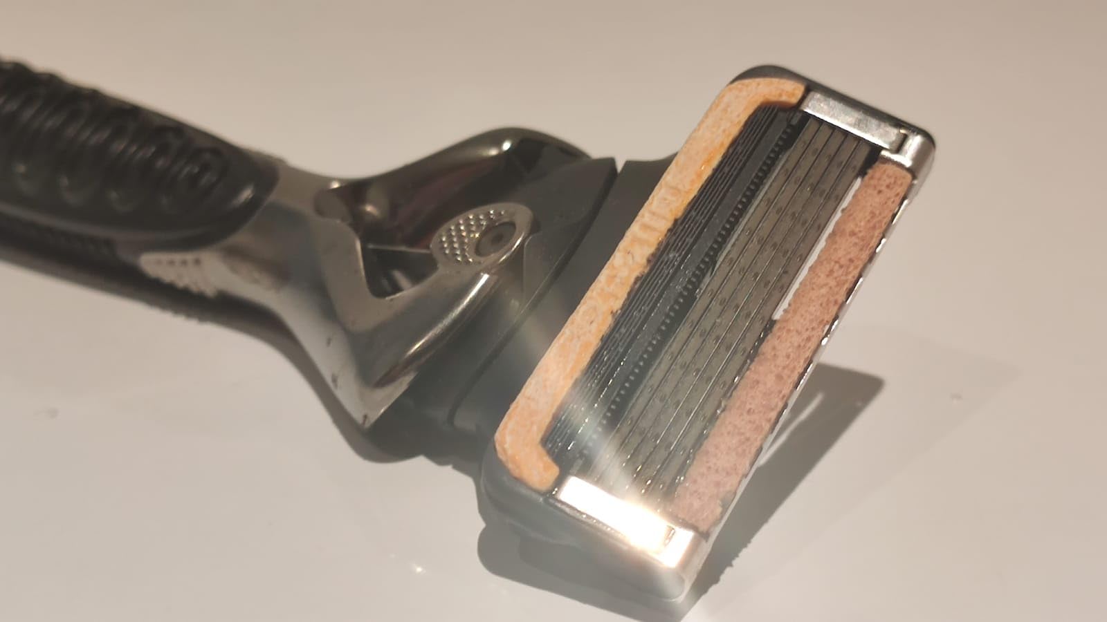Sehr gründlich, Batteriefach etwas fummelig