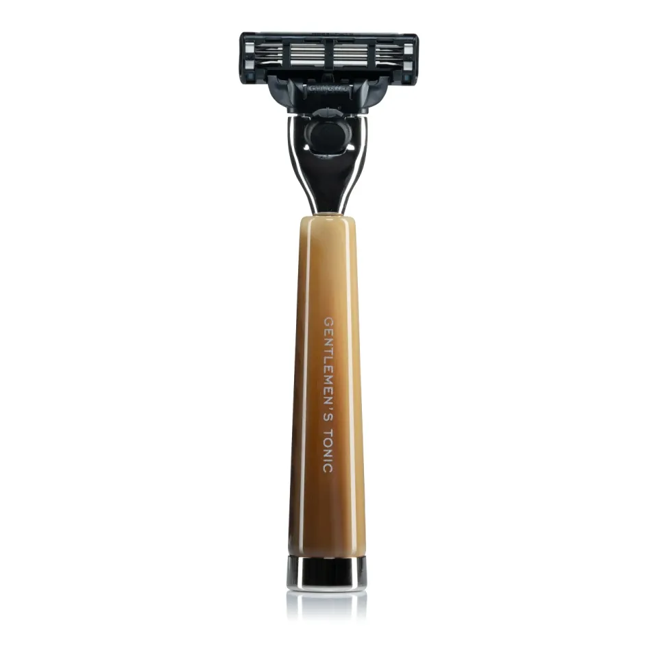gentlemen-s-tonic-savile-row-rasierer-horn image 1