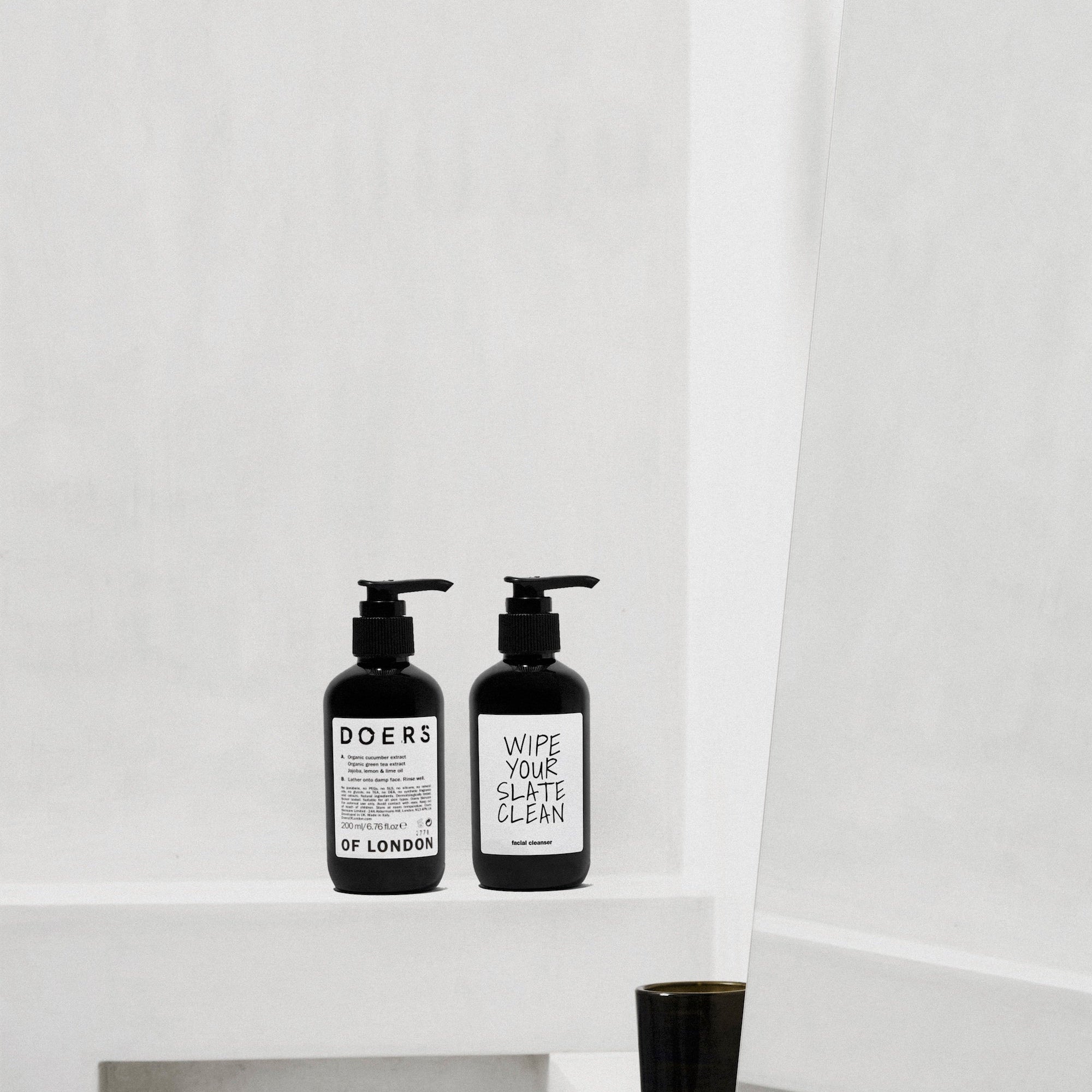 doers-of-london-facial-cleanser-200-ml image 4