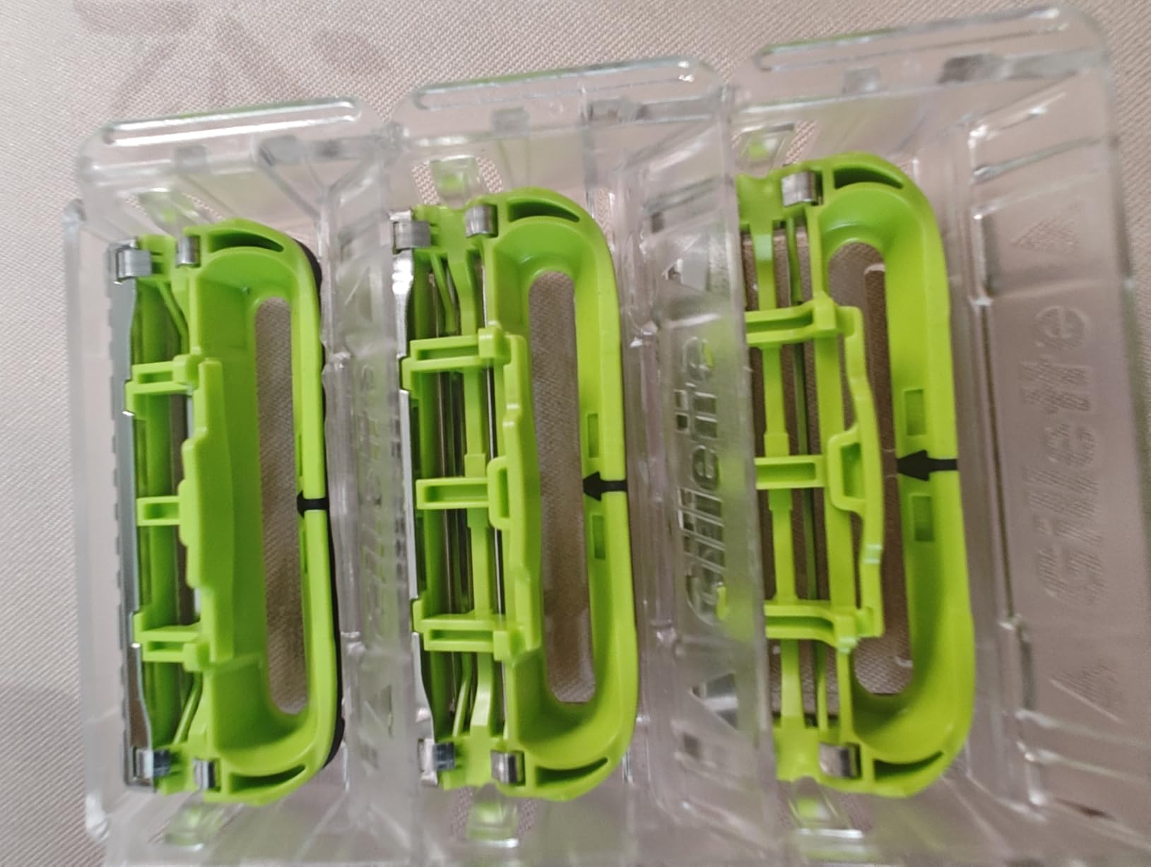Gut, mit kleinen Schwächen