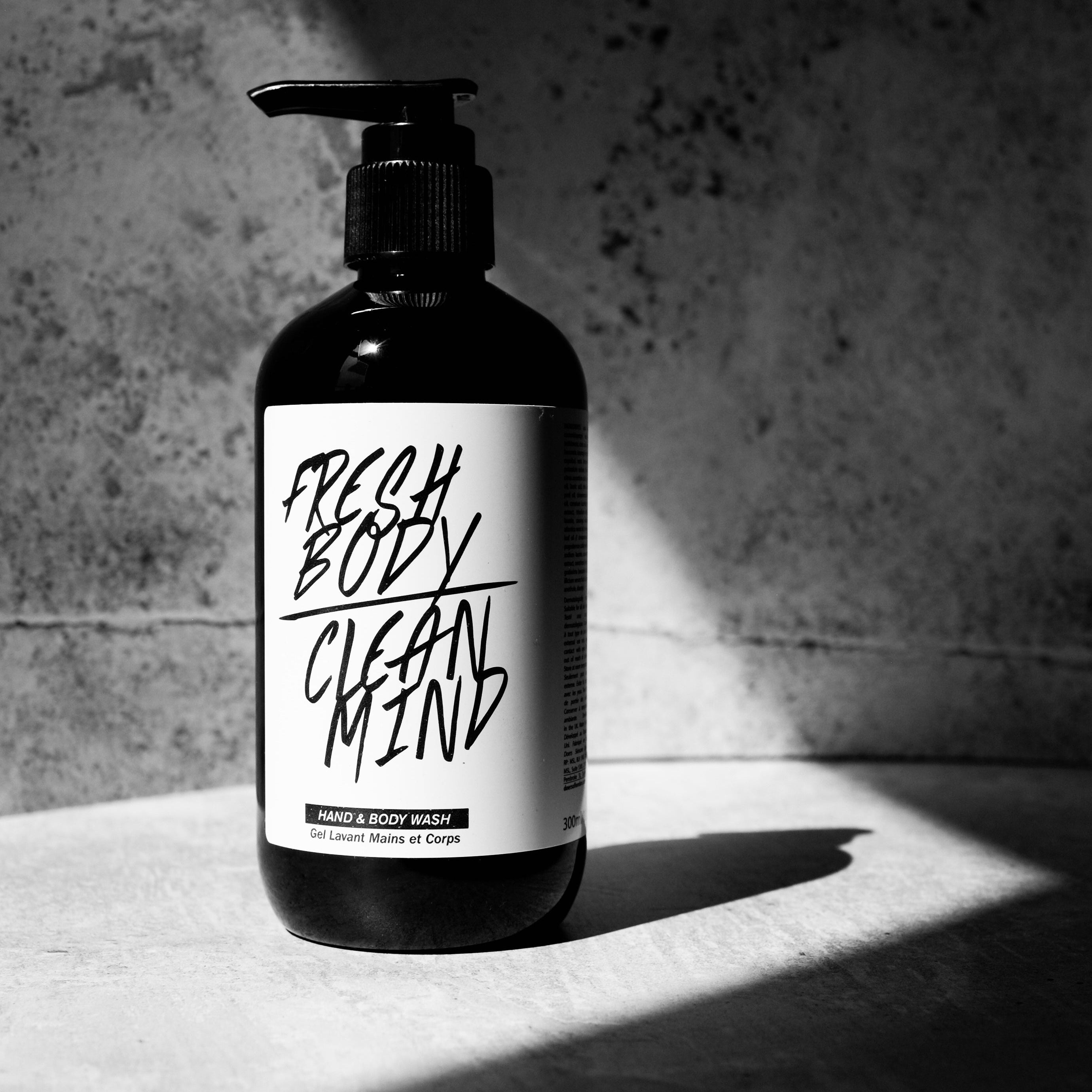doers-of-london-hand-body-wash-300-ml image 2