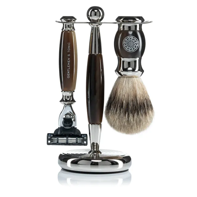 gentlemen-s-tonic-mayfair-set-horn-rasierset-dachshaar-mach3 image 1
